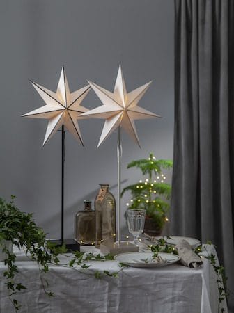 Astro Stjärna på fot 35 cm - vit och beige - Inredning - Julpynt & helgdekoration - Julpynt & juldekoration