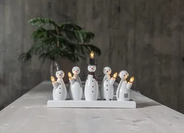 Snowman Adventsljusstake Luciatåg 33 cm - Ljusstake i Trä för Advent - Vit - Inredning - Julpynt & helgdekoration - Julpynt & juldekoration