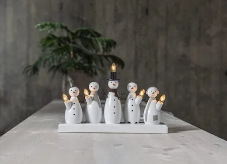 Snowman Adventsljusstake Luciatåg 33 cm - Ljusstake i Trä för Advent - Vit - Inredning - Julpynt & helgdekoration - Julpynt & juldekoration