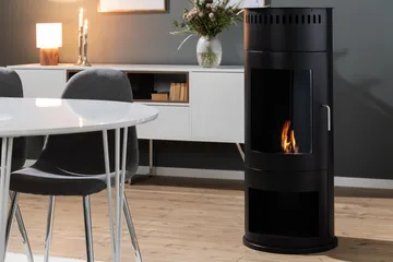 Corbo Fristående Rund Etanolkamin 112x45x45 cm i Glas och rostfritt stål - Svart - Inredning - Kaminer - Kamin utan skorsten - Etanolkaminer