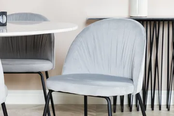 Admira Matgrupp 106 cm Runt Marmor inkl 4 Foyos Stolar - Vit/Svart/Grå - Möbler - Bord & matgrupper - Matgrupper