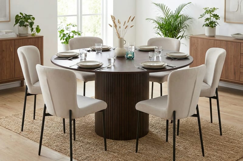 Kopparbo Matgrupp runt 130 cm Rökt Ek med 6 Elsie Matstolar - Rökt ek/Beige - Möbler - Bord & matgrupper - Matgrupper