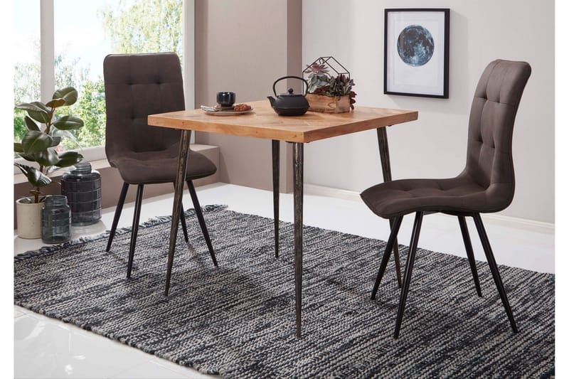 Synia Litet Kvadratiskt Matbord 80 cm i Massivt Trä med Ek- och Metallutseende - Beige - Möbler - Bord & matgrupper - Matbord & köksbord