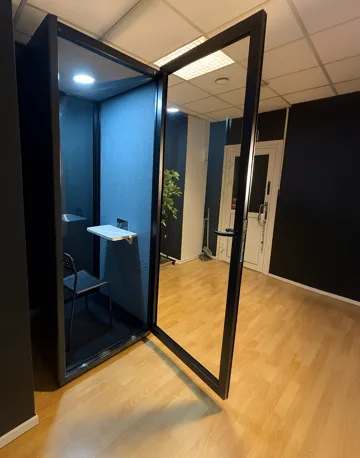 Telefonbås för kontor | 1 person | Ljudisolerat -30dB - Mörkgrå, svart - Möbler - Möbelset - Möbelset för kontor