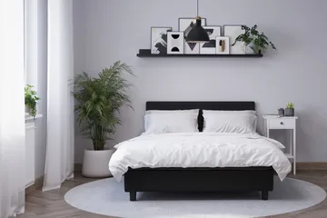 Billingen Komplett Sängpaket – Kontinentalsäng 180x200 cm i Tyg med Sänggavel + Bäddmadrass med Fasthetsgrad Medium - Svart - Möbler - Säng - Enkelsäng