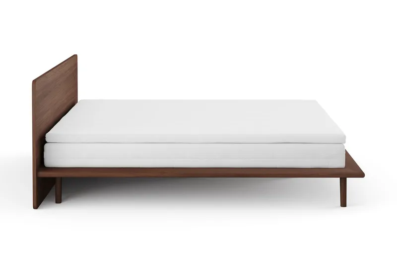 Gryning Sängram med Gavel 180x200 cm med Pocketresårmadrass 7 zoner och Bäddmadrass i Latex Tvättbar klädsel - Valnöt - Möbler - Säng - Sängram & sängstomme