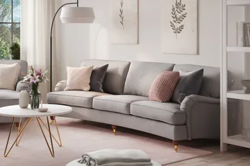 Howard Lyx 4-sits Svängd Tygsoffa - Ljusgrå - Möbler - Soffa - Howardsoffor