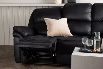 Saranda 3-sits Reclinersoffa 228 cm i Konstläder - Svart - Möbler - Soffa - Biosoffa & reclinersoffa - 3 sits biosoffa & reclinersoffa