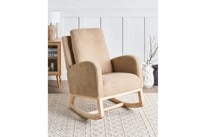 Alsta Fåtölj i Boucle med Träunderrede - Kamelbeige - Möbler - Stolar & fåtöljer - Fåtölj