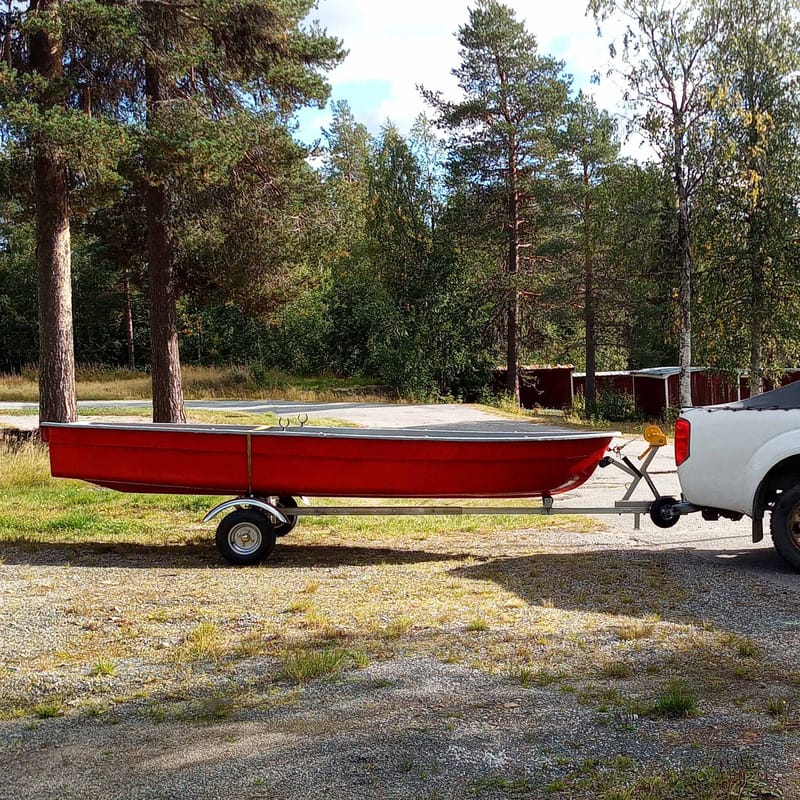 Båttrailer med vinsch | Maxlast 380kg | 400x183cm - Sport & fritid - Bil & MC - Släpkärra & släpvagn