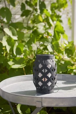 Flame Black Lykta 15 cm - svart - Trädgård & spabad - Utemiljö - Altan & terrass - Altanbelysning