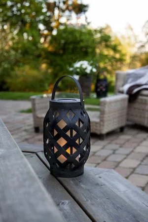 Flame Black Lykta 15 cm - svart - Trädgård & spabad - Utemiljö - Altan & terrass - Altanbelysning