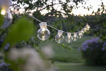 Partaj Ljusslinga - transparent med vit kabel - Trädgård & spabad - Utemiljö - Altan & terrass - Altanbelysning