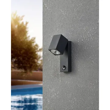 Utvändig vägglampa Sakeda med sensor - 7 cm - Trädgård & spabad - Utemiljö - Entré - Entrébelysning