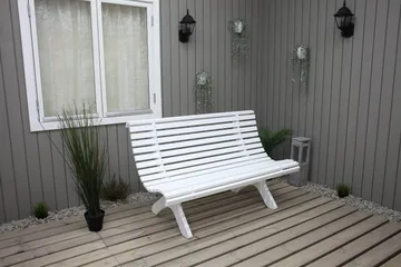 Norvald Trädgårdsbänk 140 cm - Vit - Utemöbler - Utesoffa - Trädgårdsbänk & utebänk