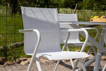 Parma Matgrupp Rund Ø90cm + 2 Alina Matstolar Svart - Svart - Utemöbler - Utegrupp - Matgrupp utomhus